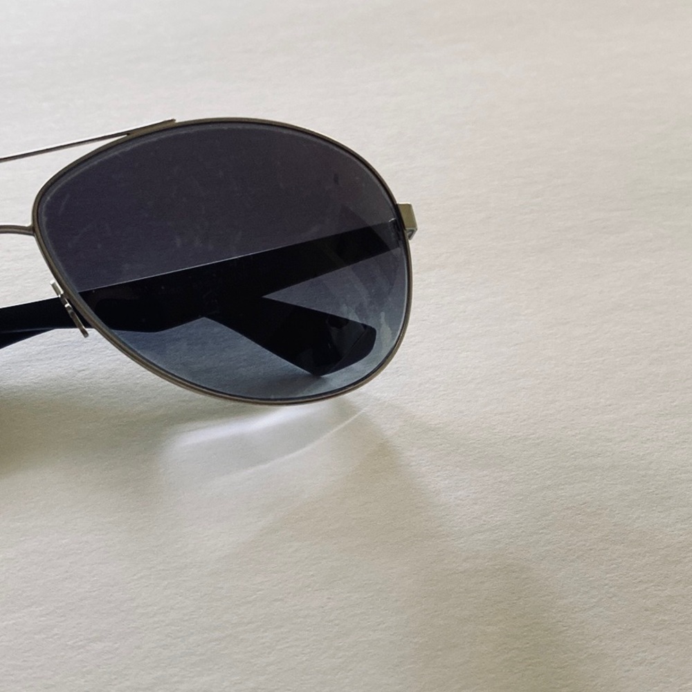 Ray-Ban Aviator Sunglasses - Picture 2 of 8